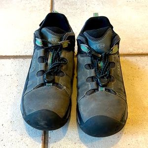 Keen waterproof hiking shoes-sz 2 US